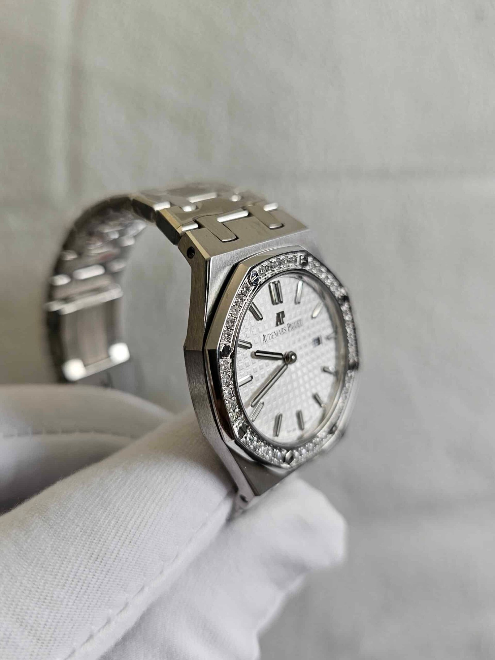 Audemars Piguet Royal Oak Lady 33 mm