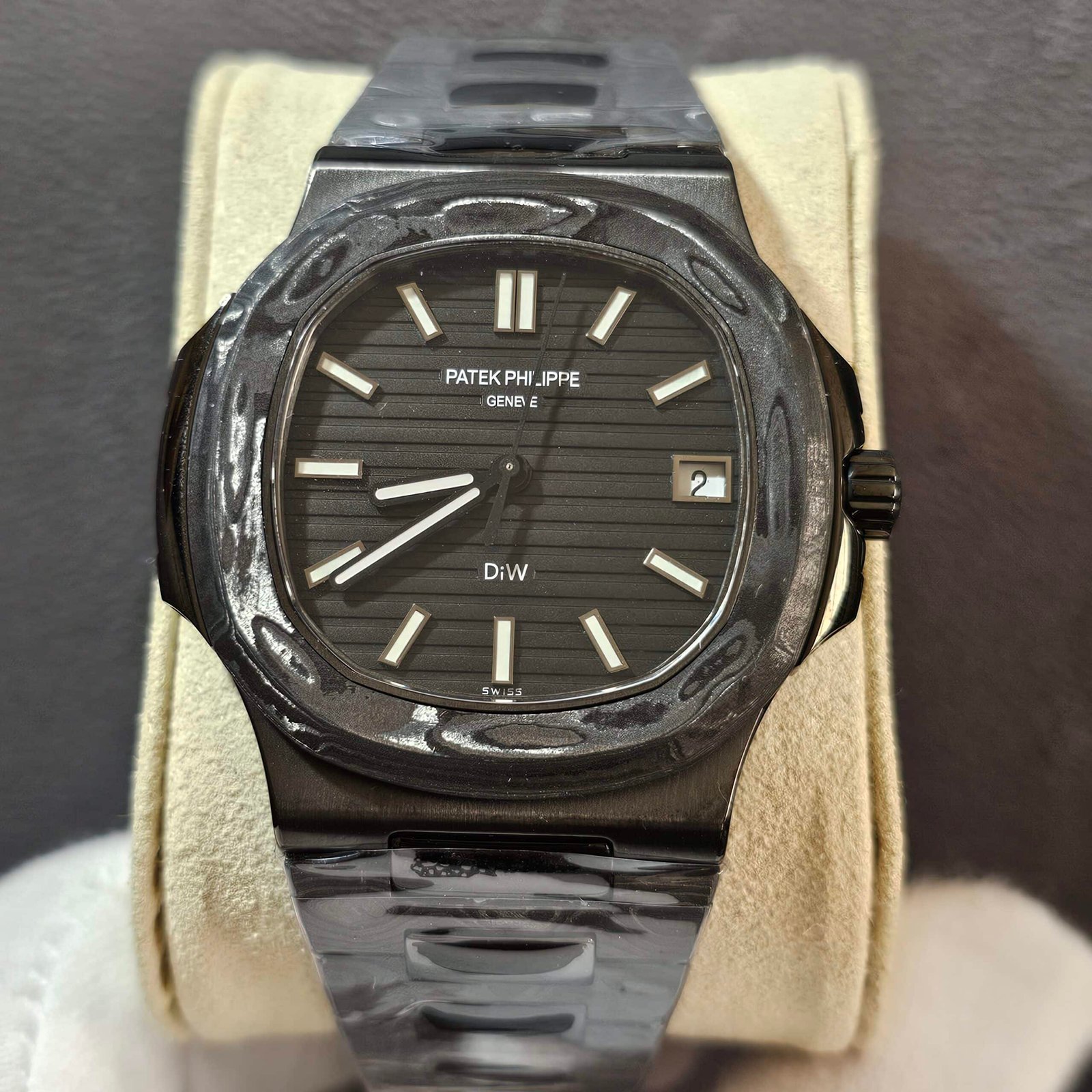 Diw Patek Philippe Nautilus “ALL CARBON BLACK”