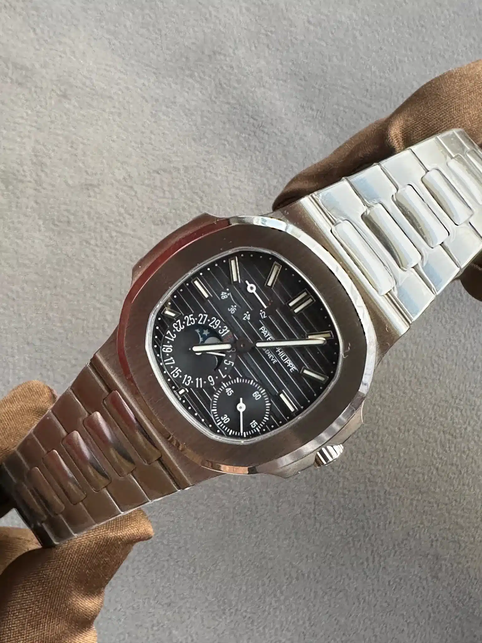 Patek Philippe Nautilus Moon Phase 5712/1A-001