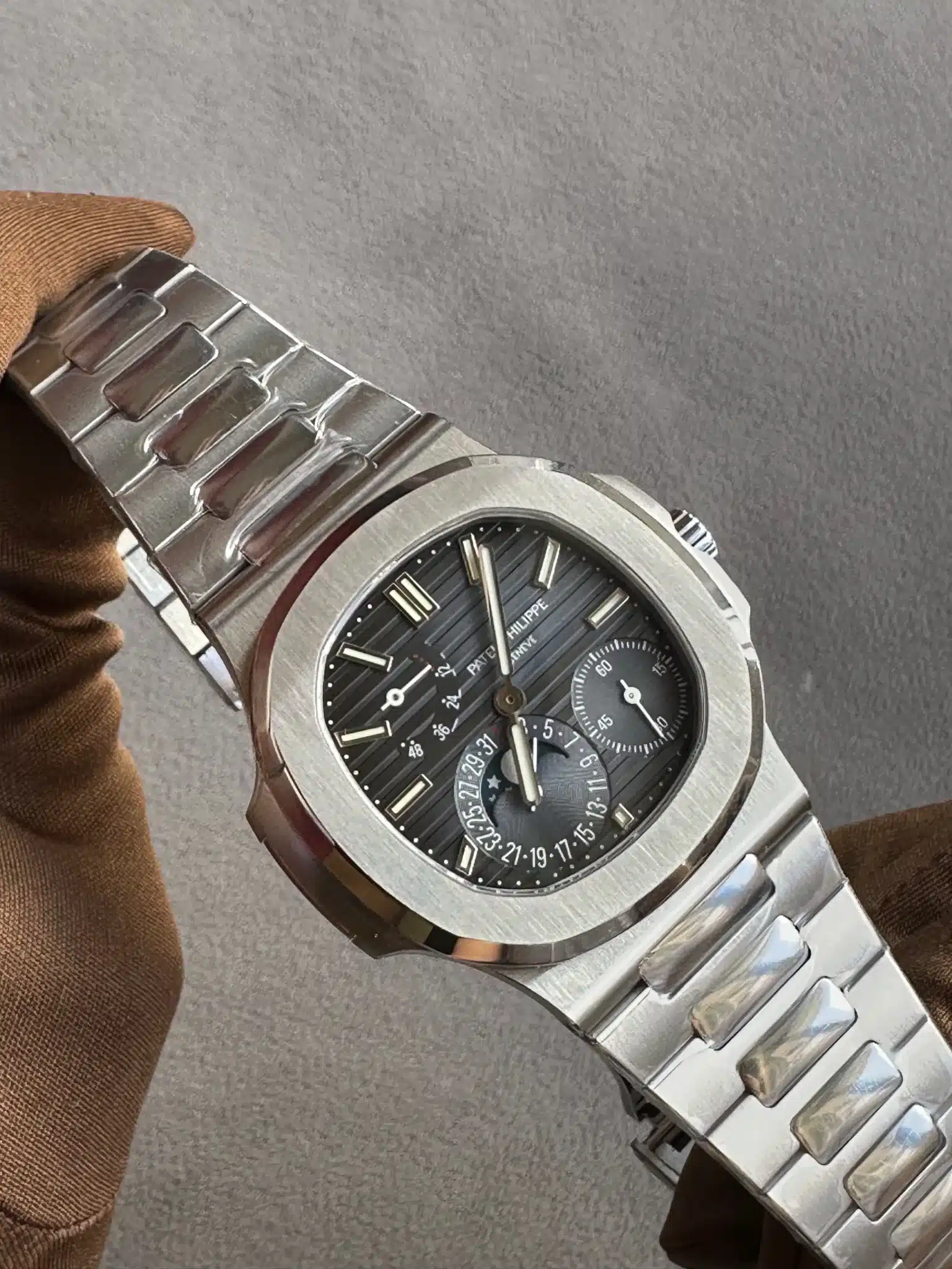 Patek Philippe Nautilus Moon Phase 5712/1A-001