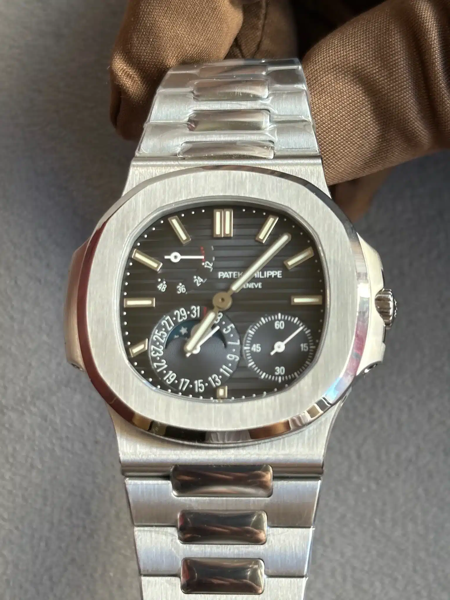 Patek Philippe Nautilus Moon Phase 5712/1A-001