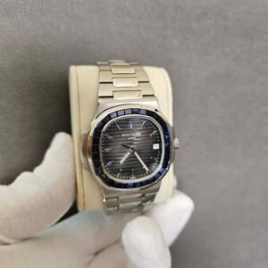 Patek Philippe Nautilus With Blue Saphire In Platinum 5711/111P-001