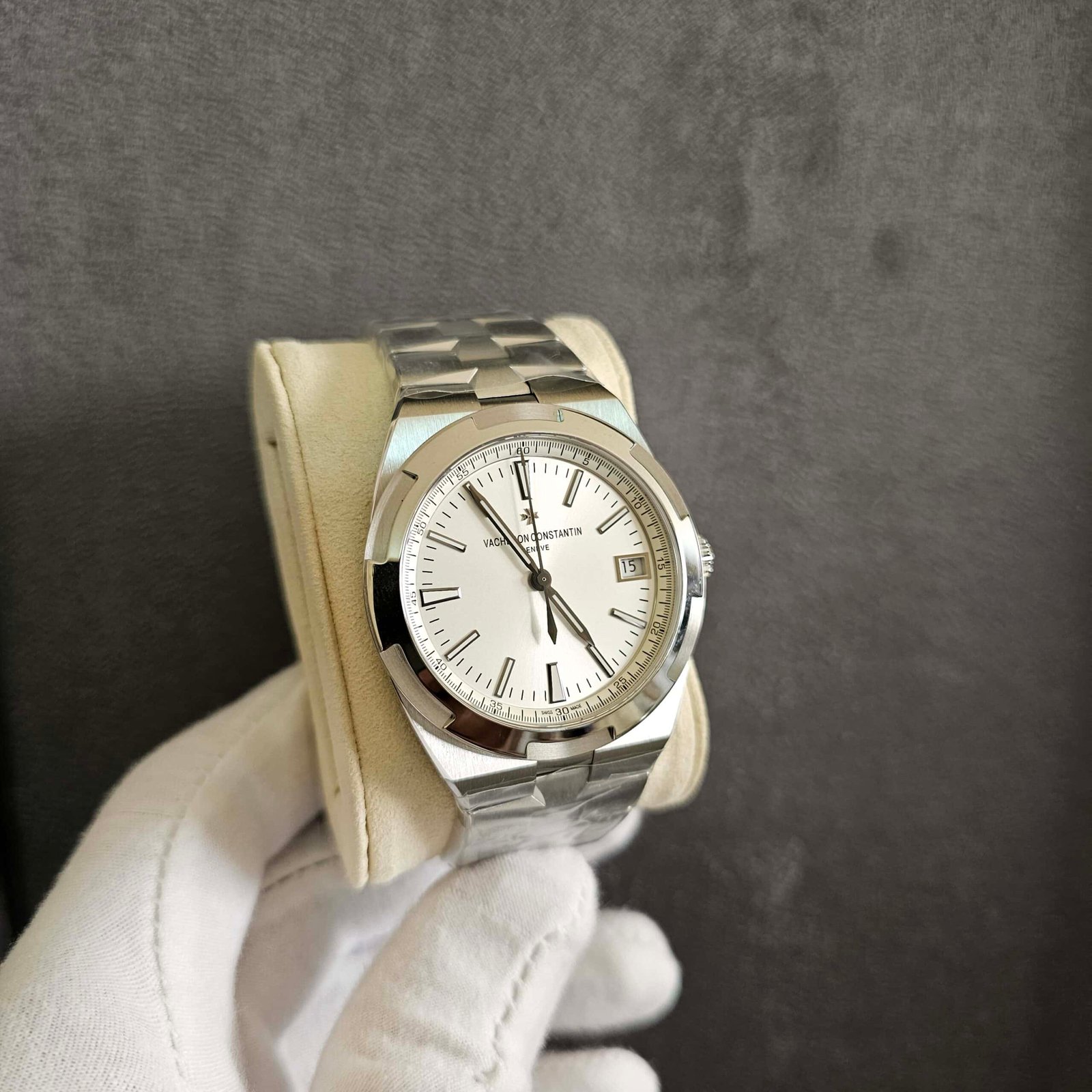 Vacheron Constantin Overseas 4500V/110A-B126