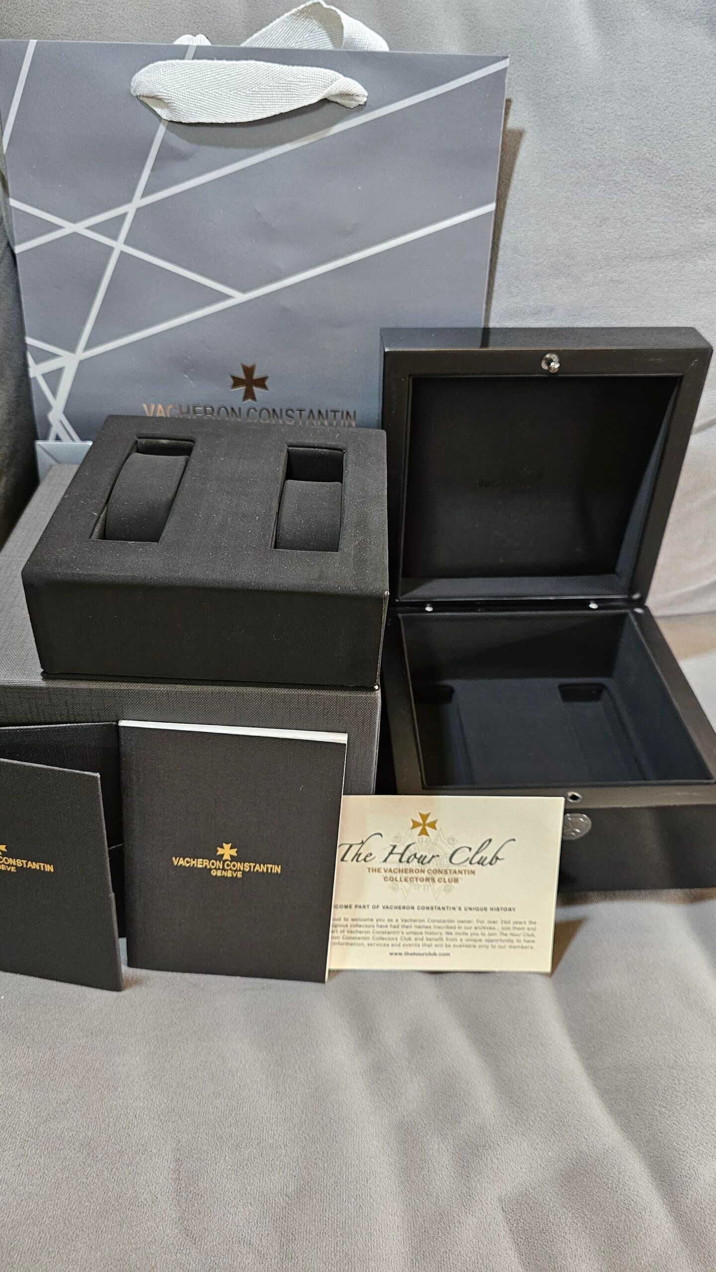 Vacheron Constantin Overseas Tourbillon 6000V/110A-B544 Stainless Steel